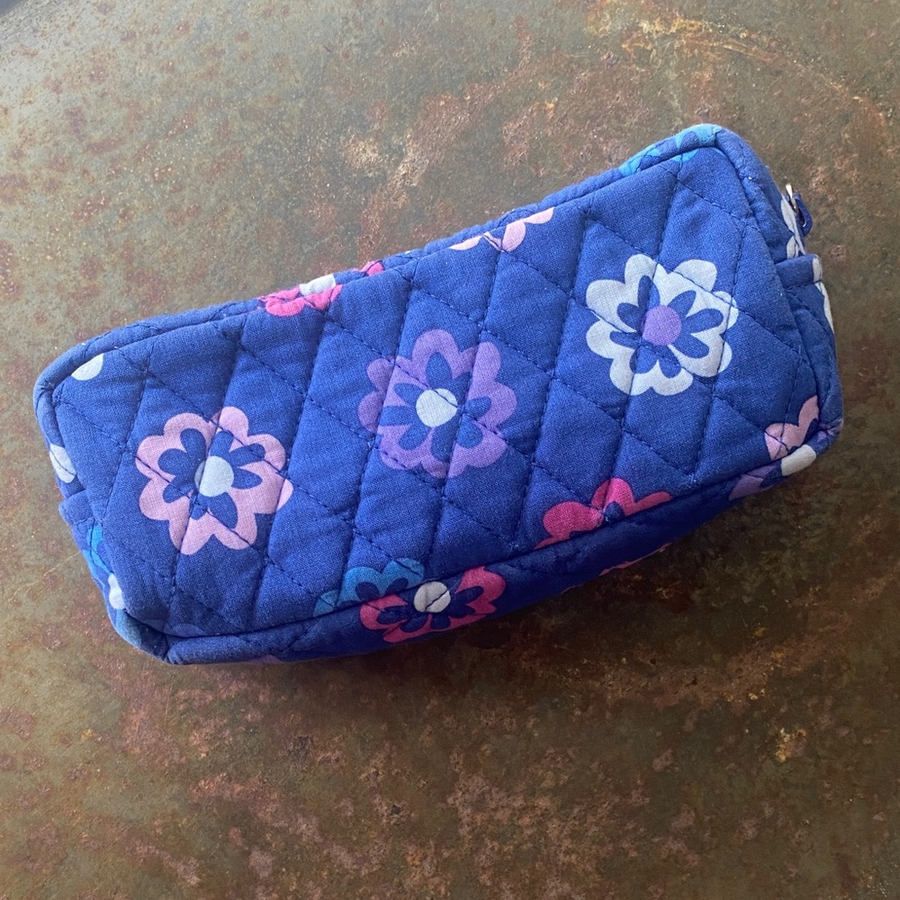 Vera Bradley Ellie Flower Pattern (Retired) Blush & Brush Quilted Cosmetic Pouch